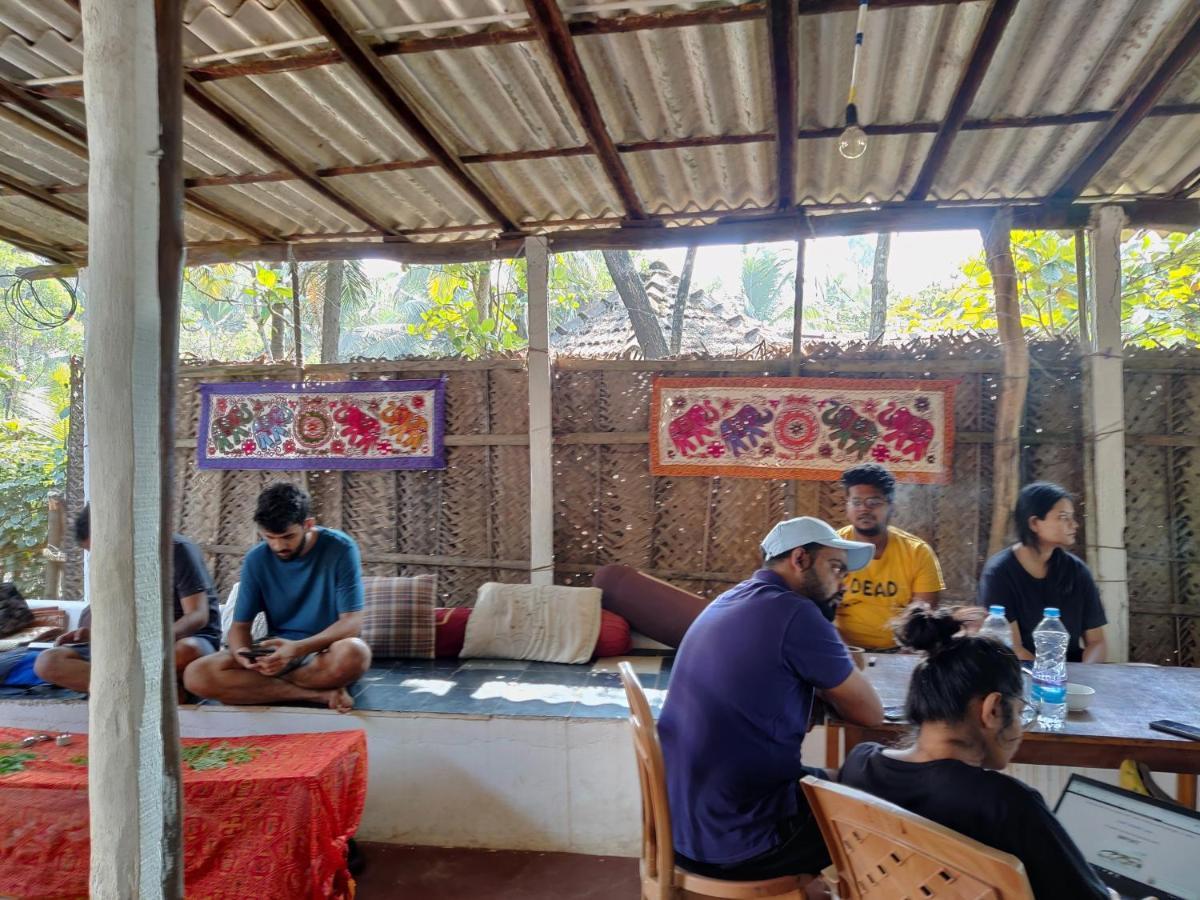 Surya Beach Cafe And Stay Gokarna  Buitenkant foto