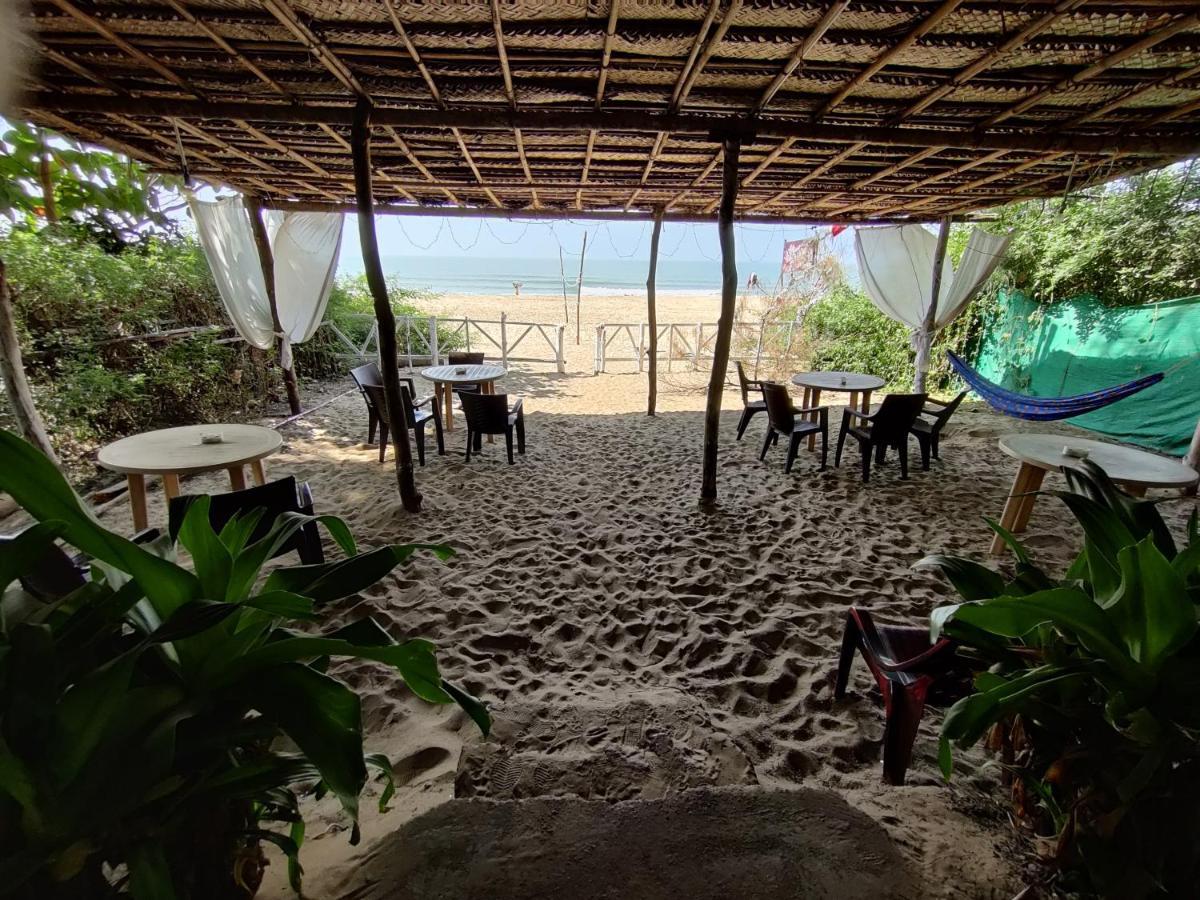 Surya Beach Cafe And Stay Gokarna  Buitenkant foto