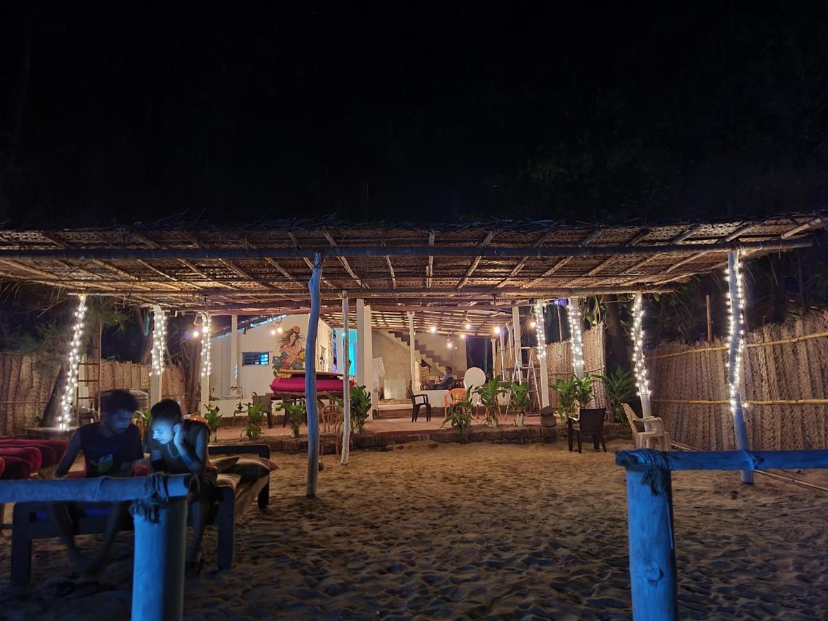 Surya Beach Cafe And Stay Gokarna  Buitenkant foto