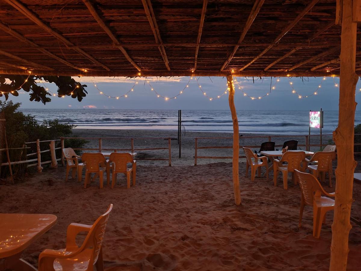 Surya Beach Cafe And Stay Gokarna  Buitenkant foto