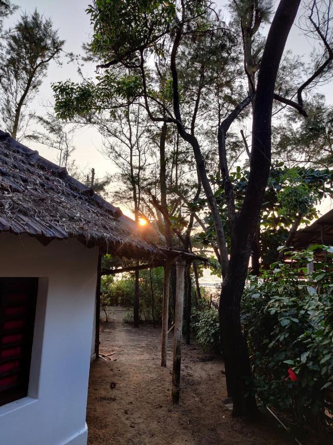 Surya Beach Cafe And Stay Gokarna  Buitenkant foto