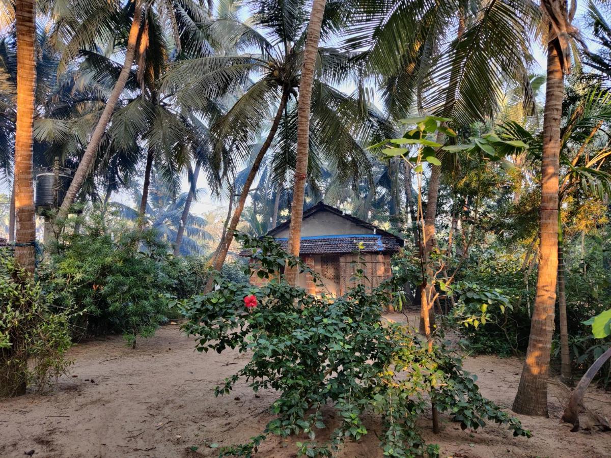 Surya Beach Cafe And Stay Gokarna  Buitenkant foto
