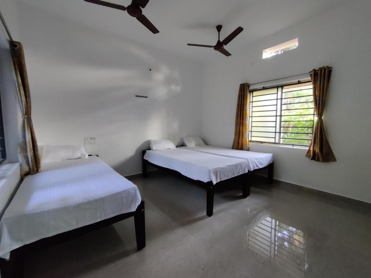 Surya Beach Cafe And Stay Gokarna  Buitenkant foto