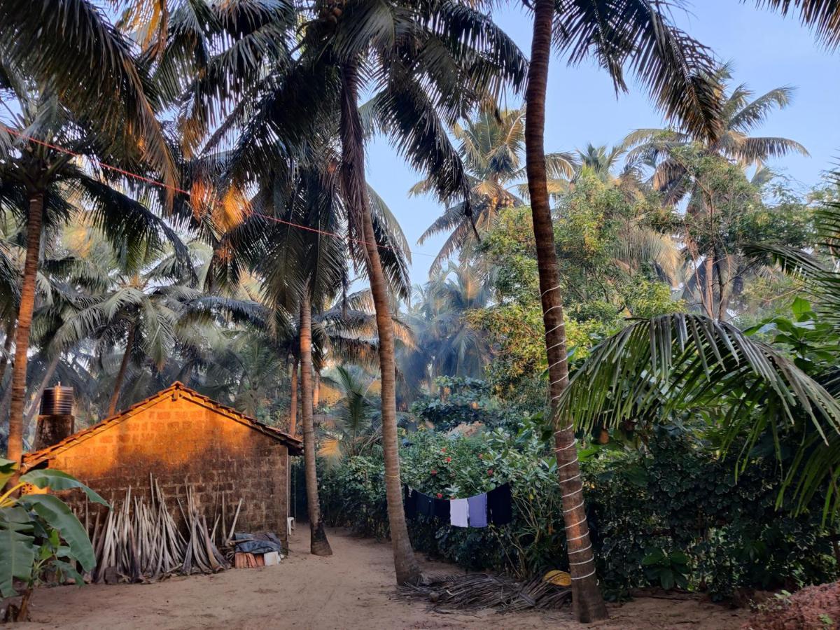 Surya Beach Cafe And Stay Gokarna  Buitenkant foto