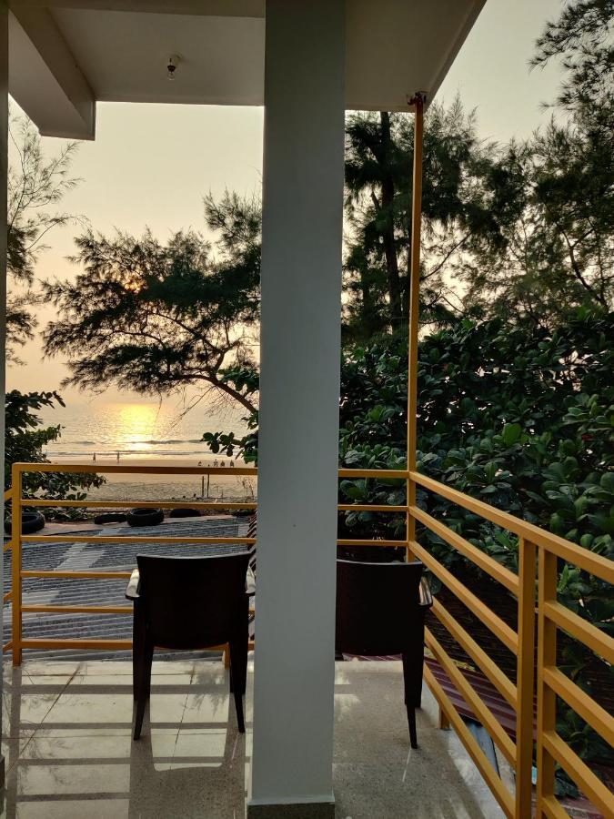 Surya Beach Cafe And Stay Gokarna  Buitenkant foto