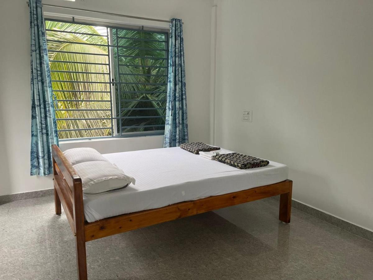 Surya Beach Cafe And Stay Gokarna  Buitenkant foto