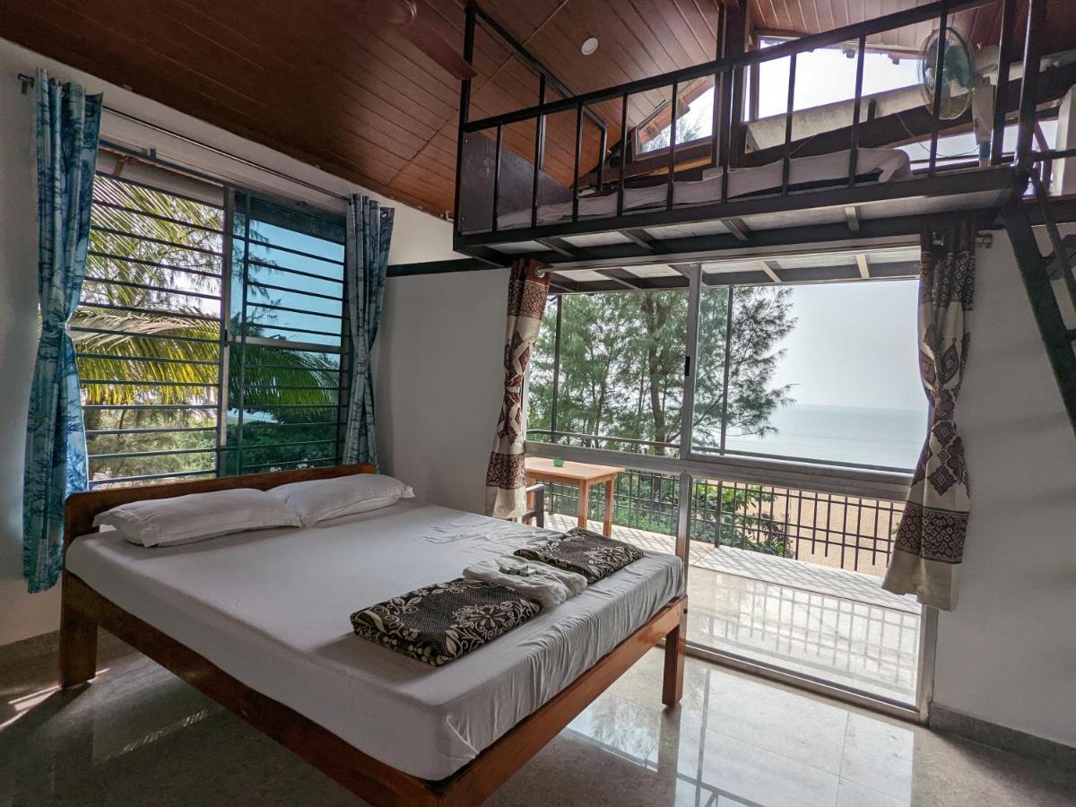 Surya Beach Cafe And Stay Gokarna  Buitenkant foto