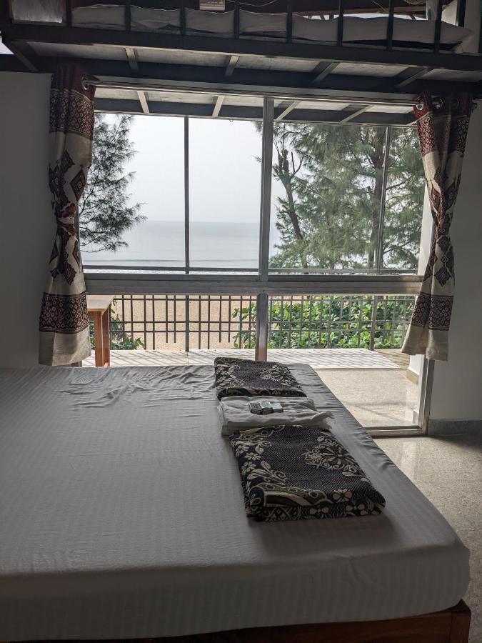 Surya Beach Cafe And Stay Gokarna  Buitenkant foto